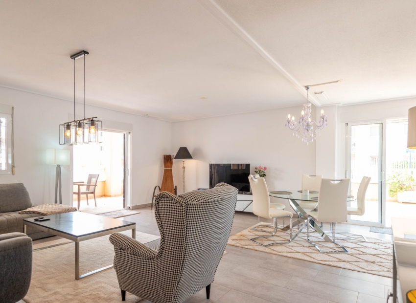 Resale - lägenhet  -
Orihuela Costa - Villamartín