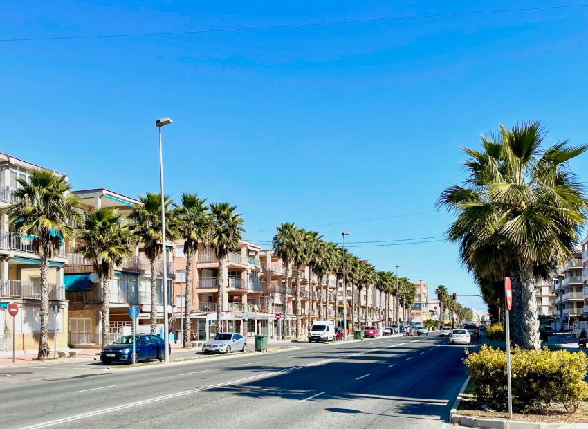 Resale - lägenhet  -
Torrevieja - Acequion