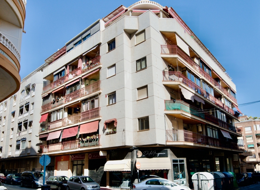 Resale - lägenhet  -
Torrevieja - Playa de los Locos