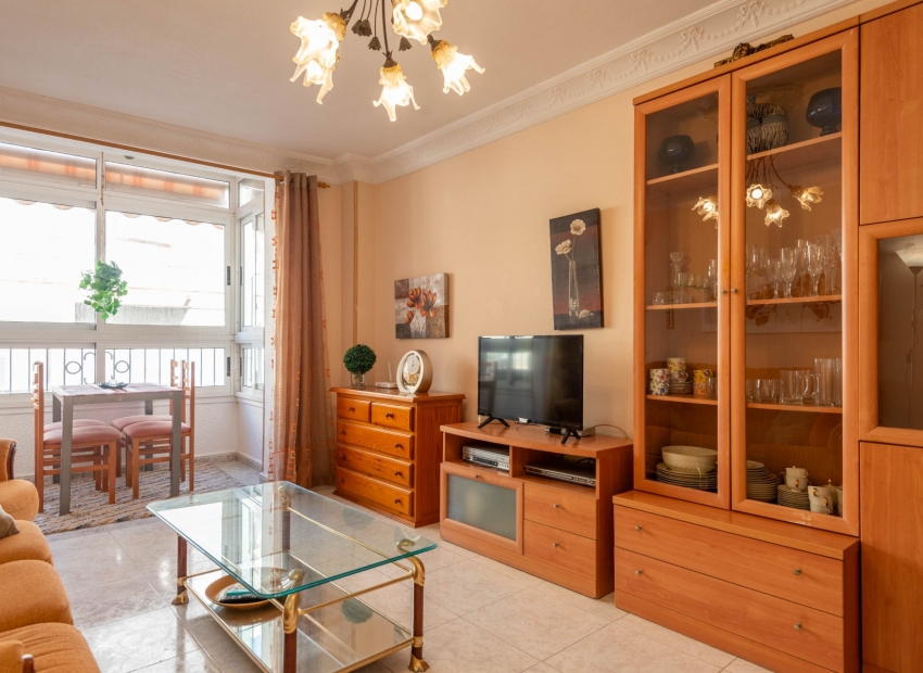 Resale - lägenhet  -
Torrevieja - Playa del Cura