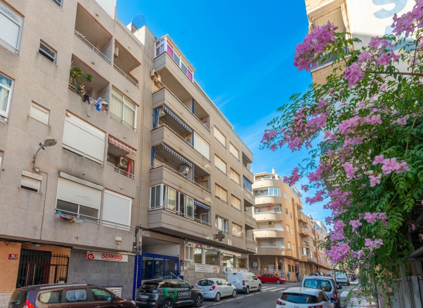 Resale - lägenhet  -
Torrevieja - Playa los Locos