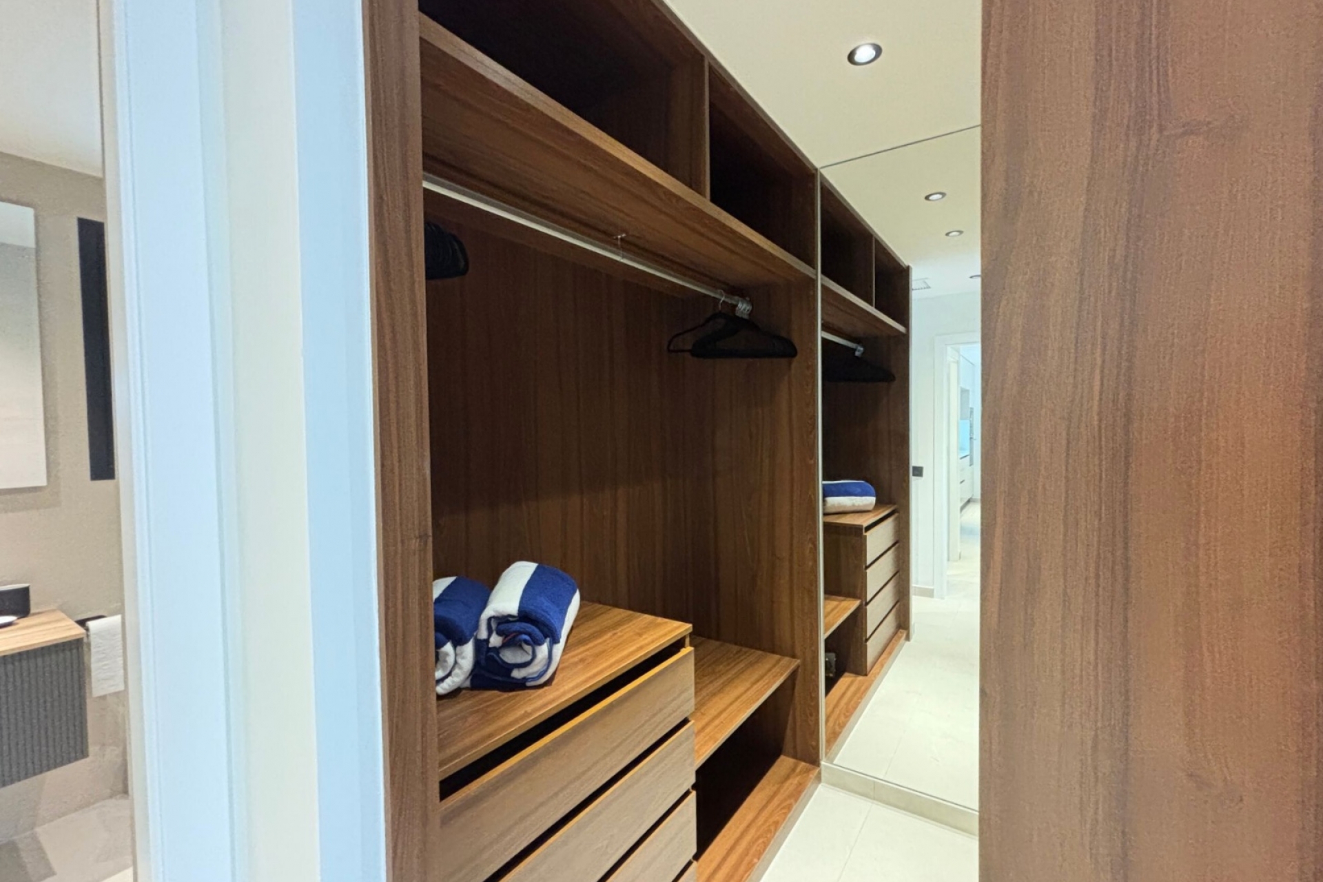 Resale - Mieszkanie -
Torrevieja - Acequion