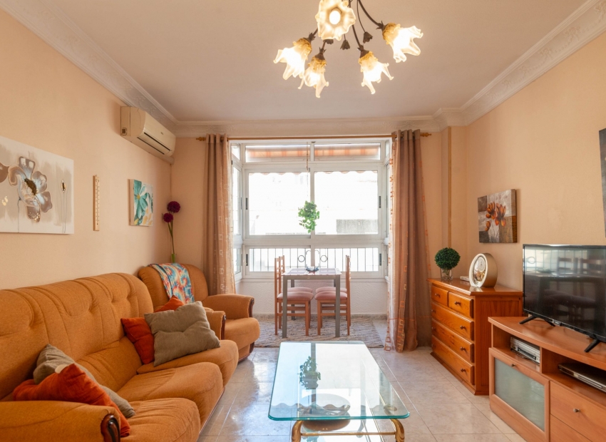 Resale - Mieszkanie -
Torrevieja - Playa del Cura