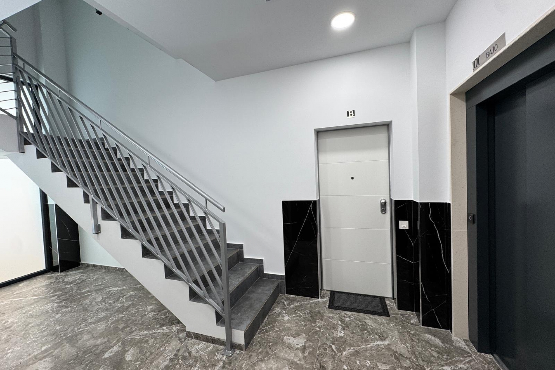 Resale - Penthouse -
Torrevieja - Playa del Cura