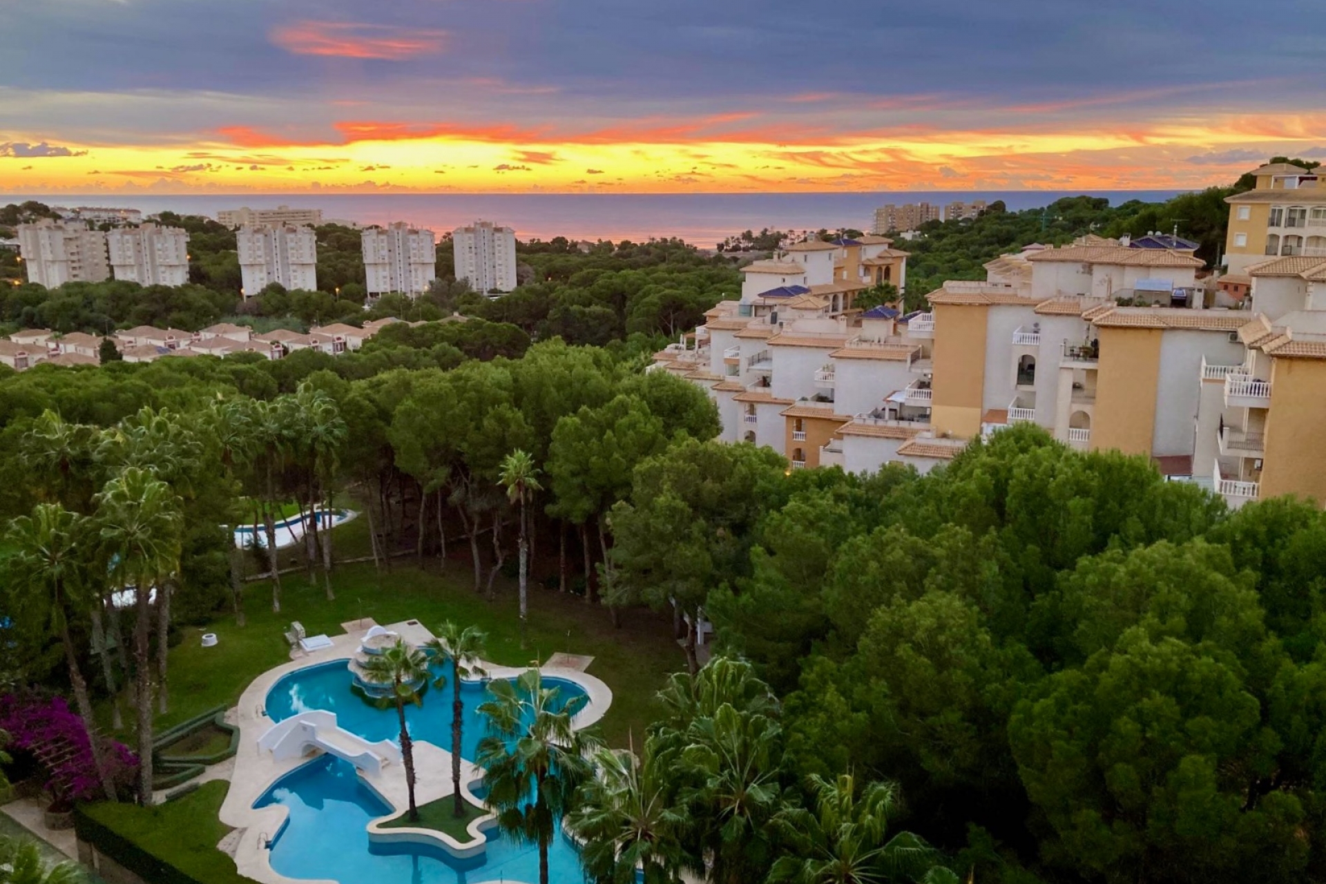 Resale - Taklägenhet -
Orihuela Costa - Campoamor