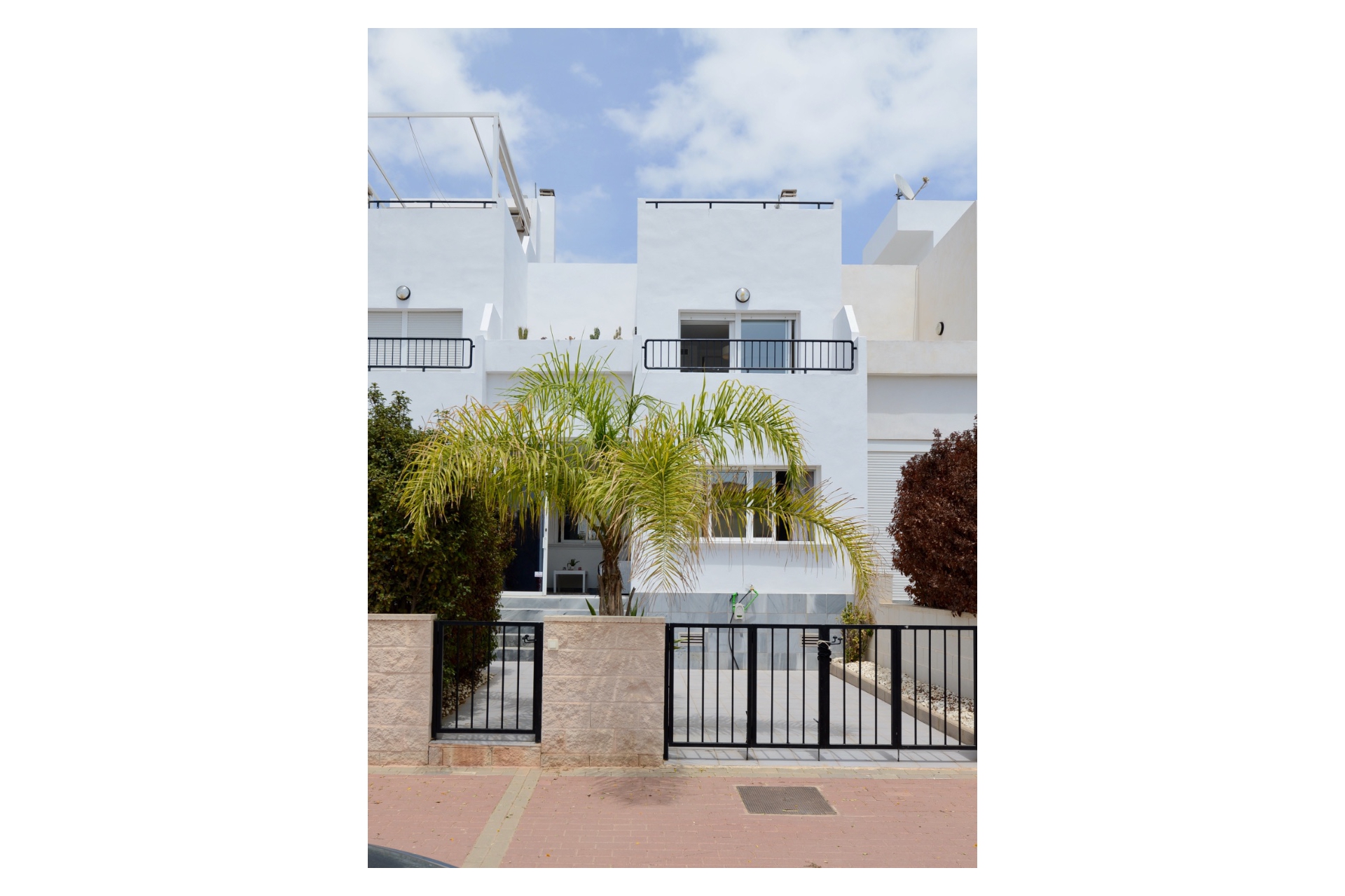 Resale - Townhouse -
Torrevieja - Aguas Nuevas - Sector 25