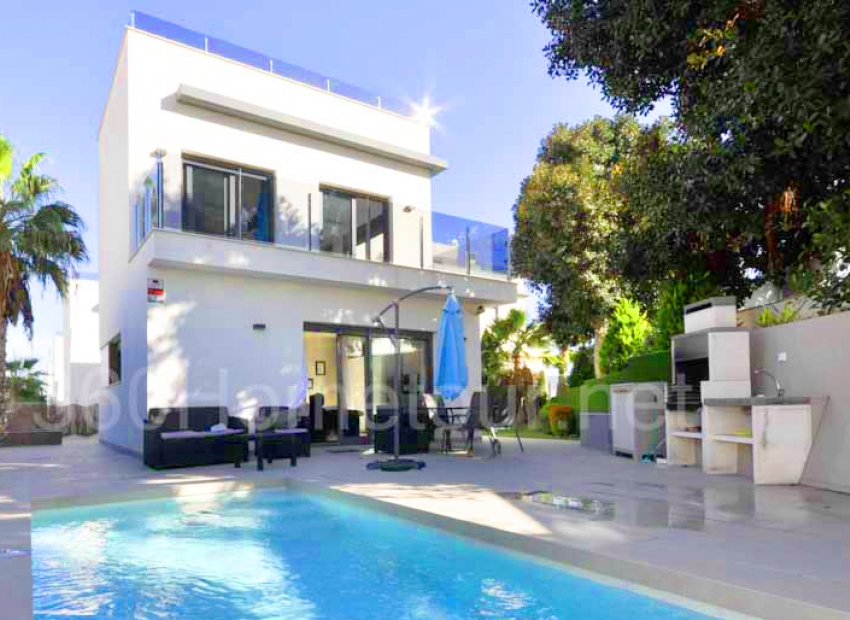 Resale - Willa -
Orihuela Costa - Villamartin