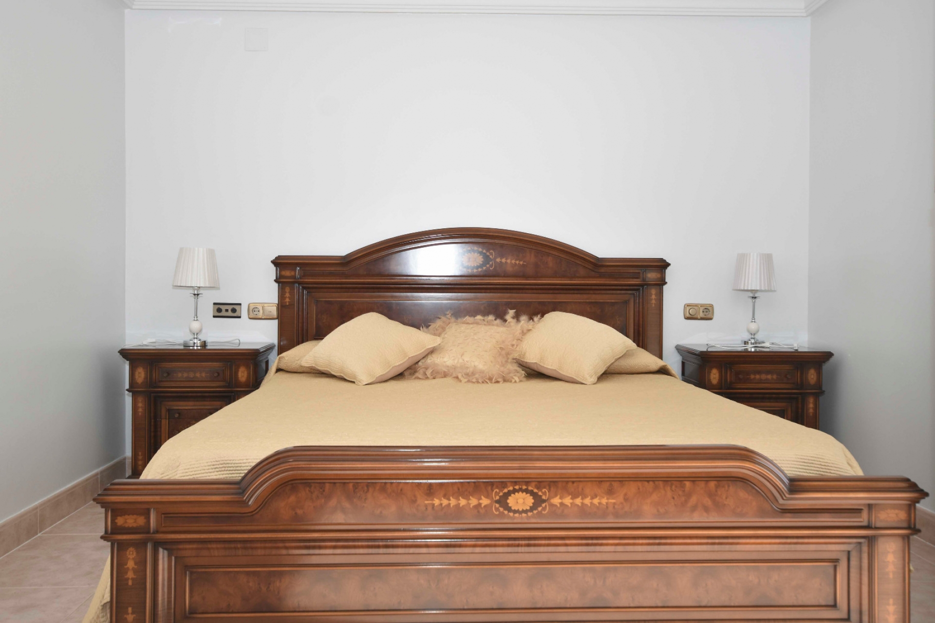 Resale - Willa -
Redovan - Afueras, campo