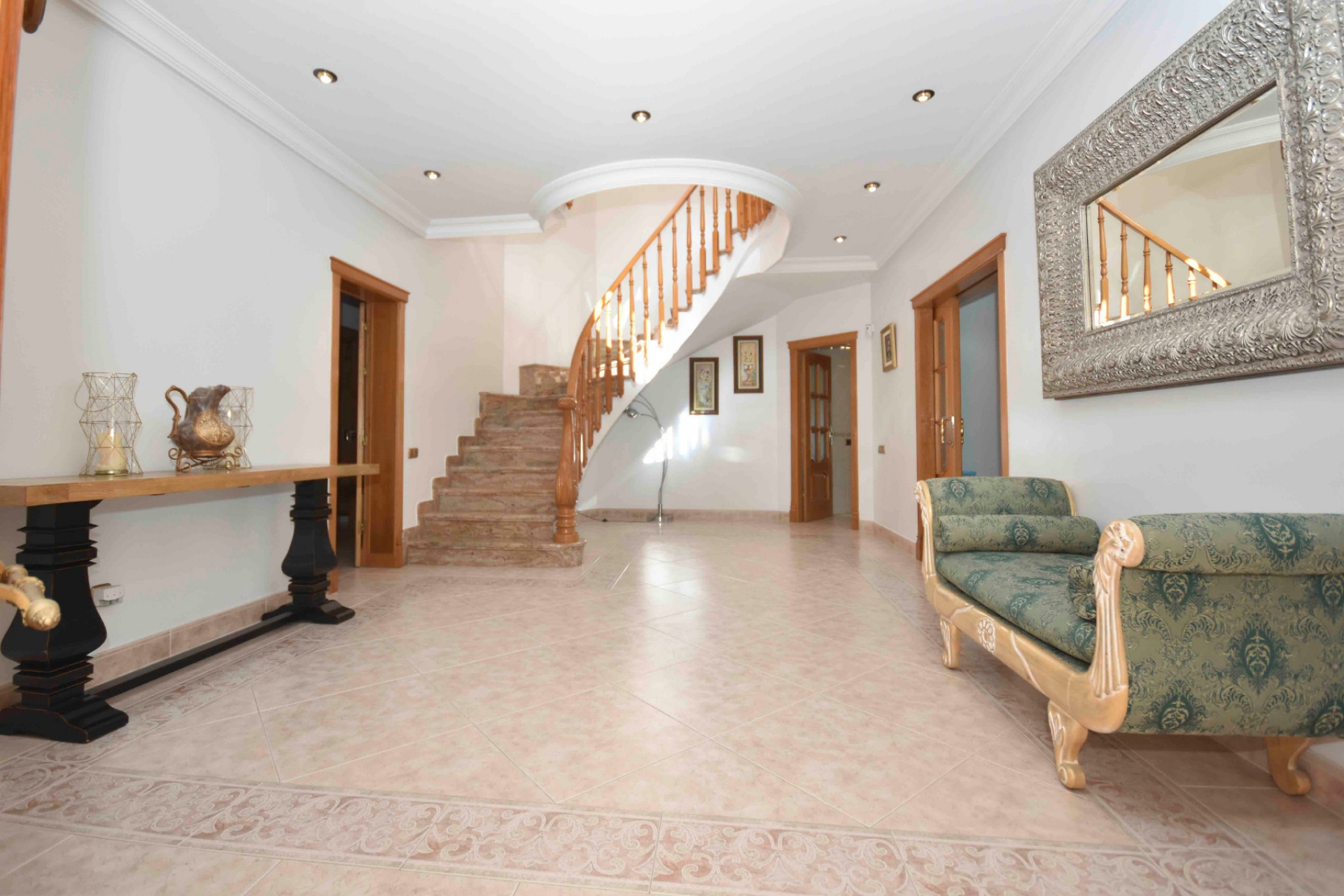 Resale - Willa -
Redovan - Afueras, campo