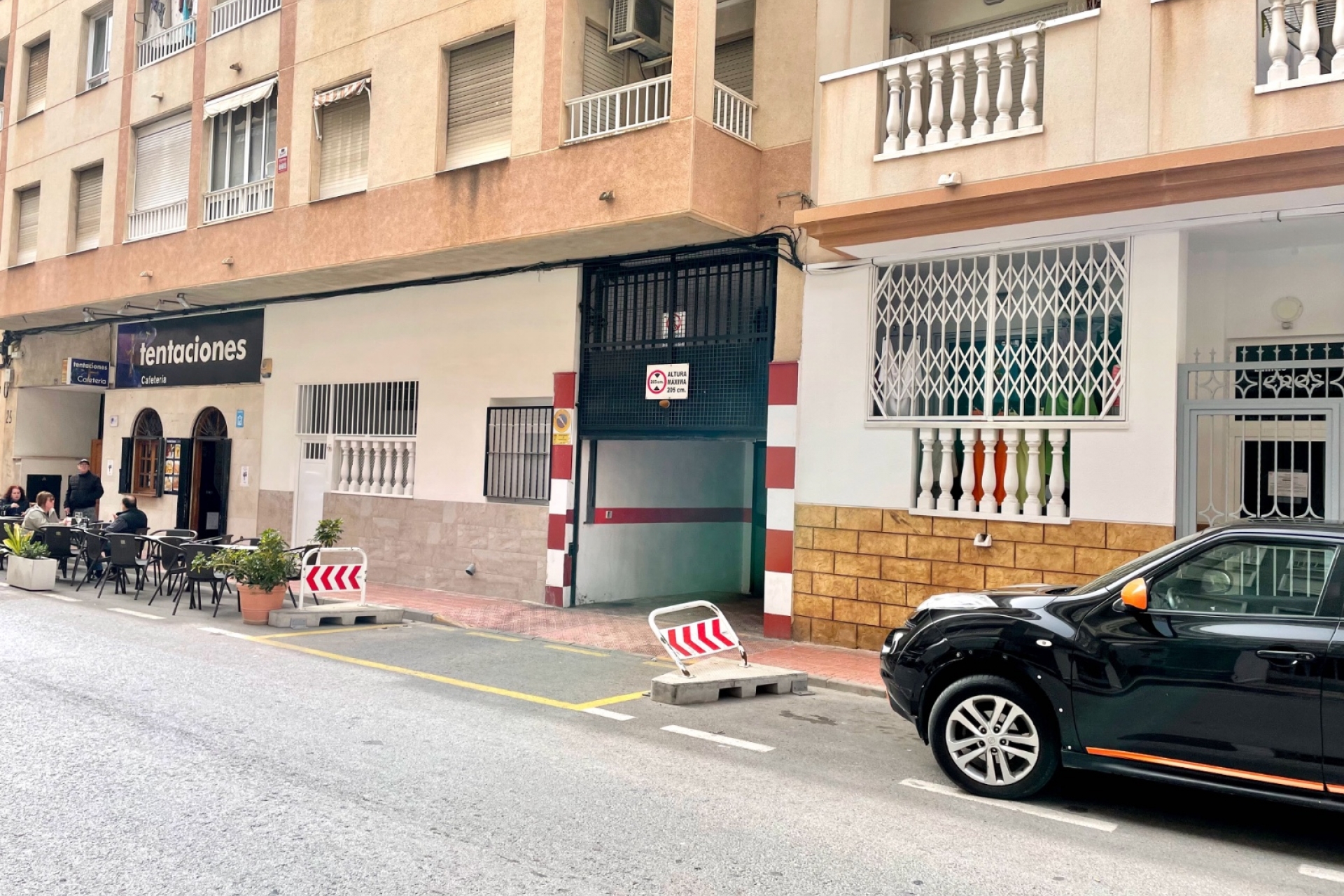 Reventa - Garage -
Torrevieja - Centro