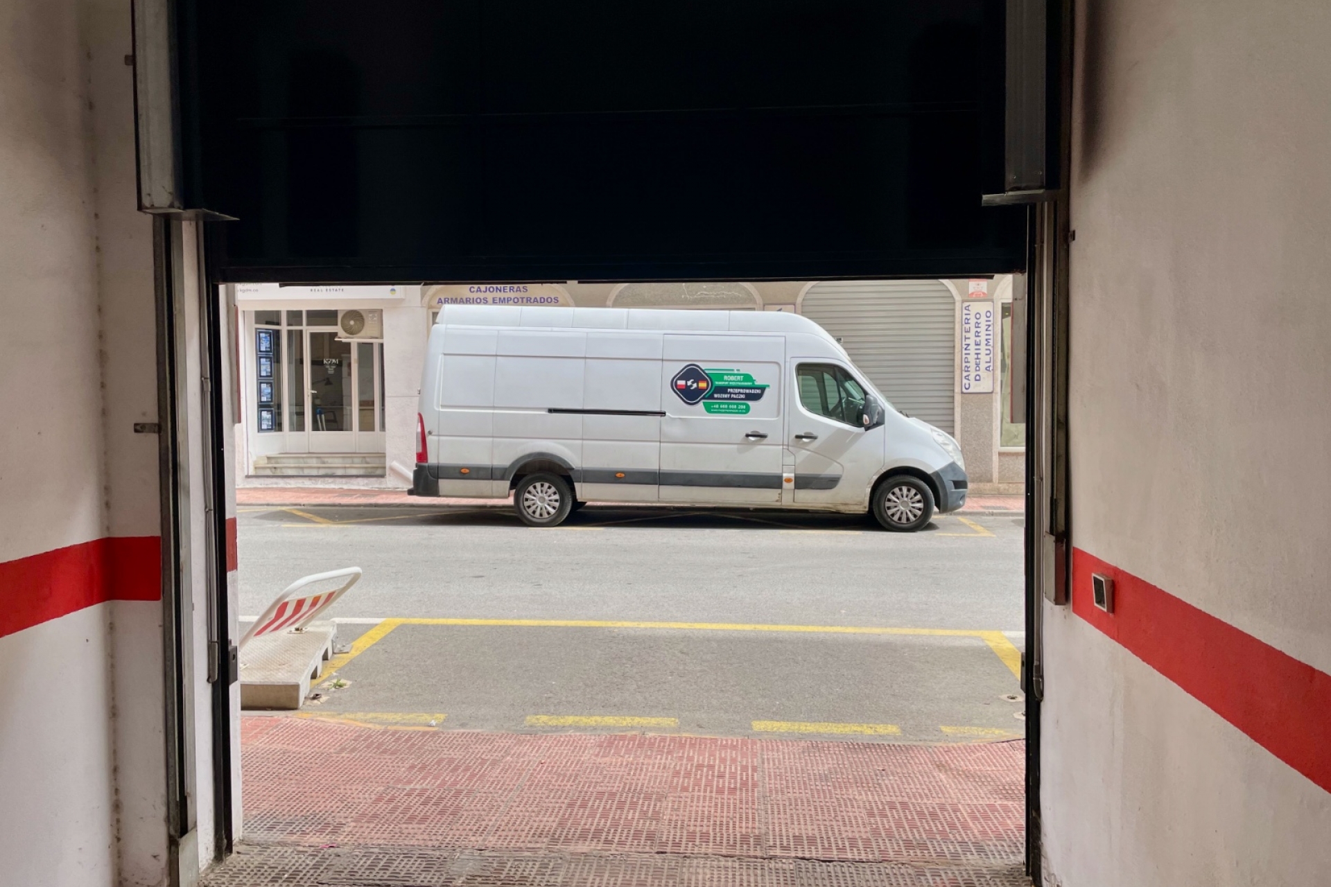 Reventa - Garage -
Torrevieja - Centro