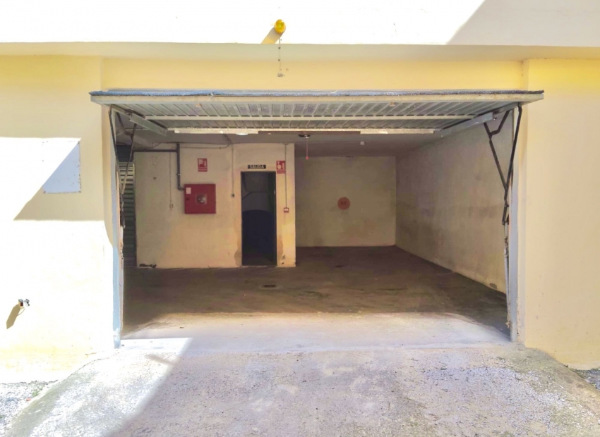 Reventa - Garage -
Torrevieja - La Mata