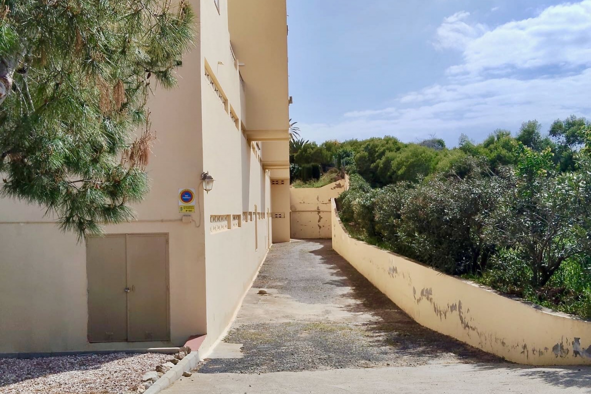 Reventa - Garage -
Torrevieja - La Mata