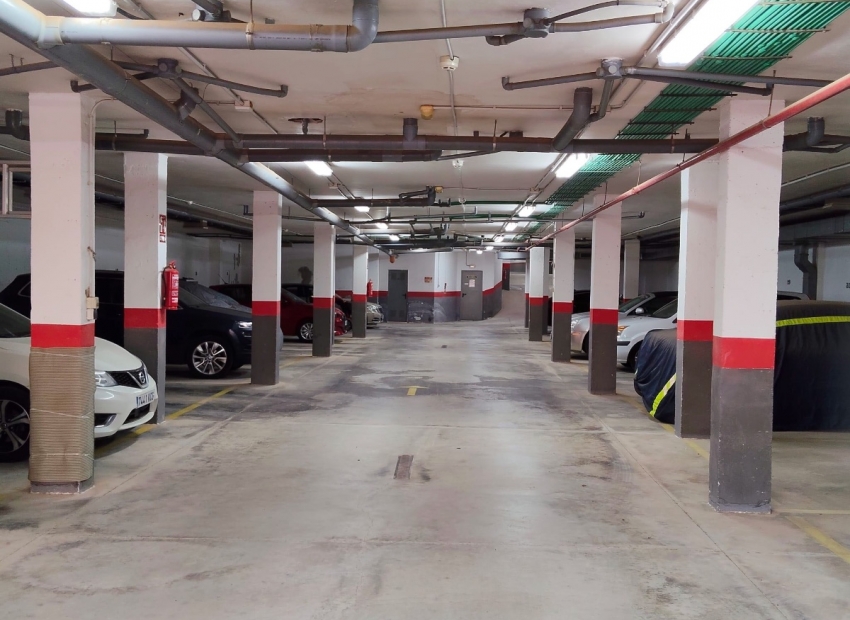 Revente - Garage -
Orihuela Costa - La Florida