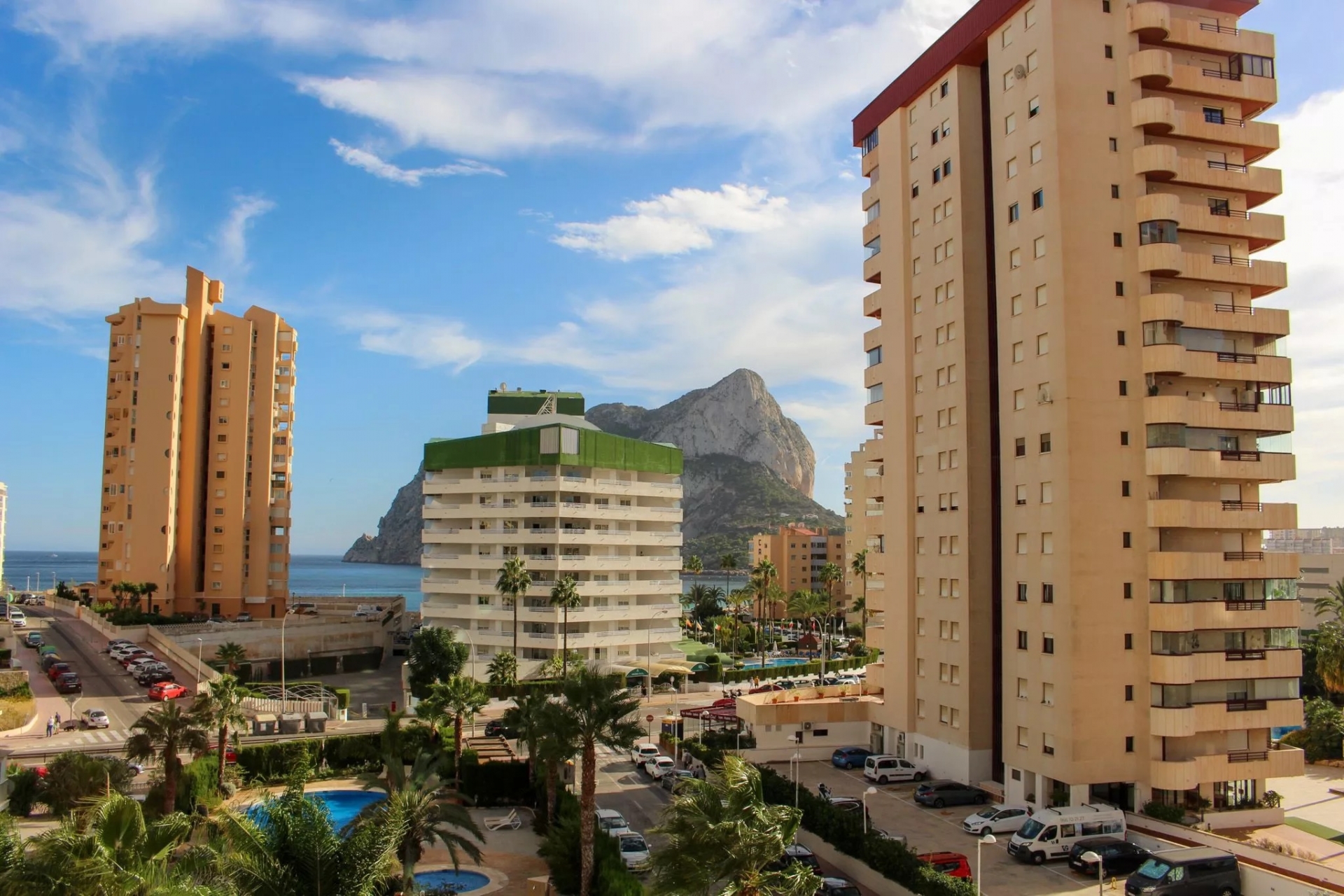 Uudet asunnot - Apartment -
Calp