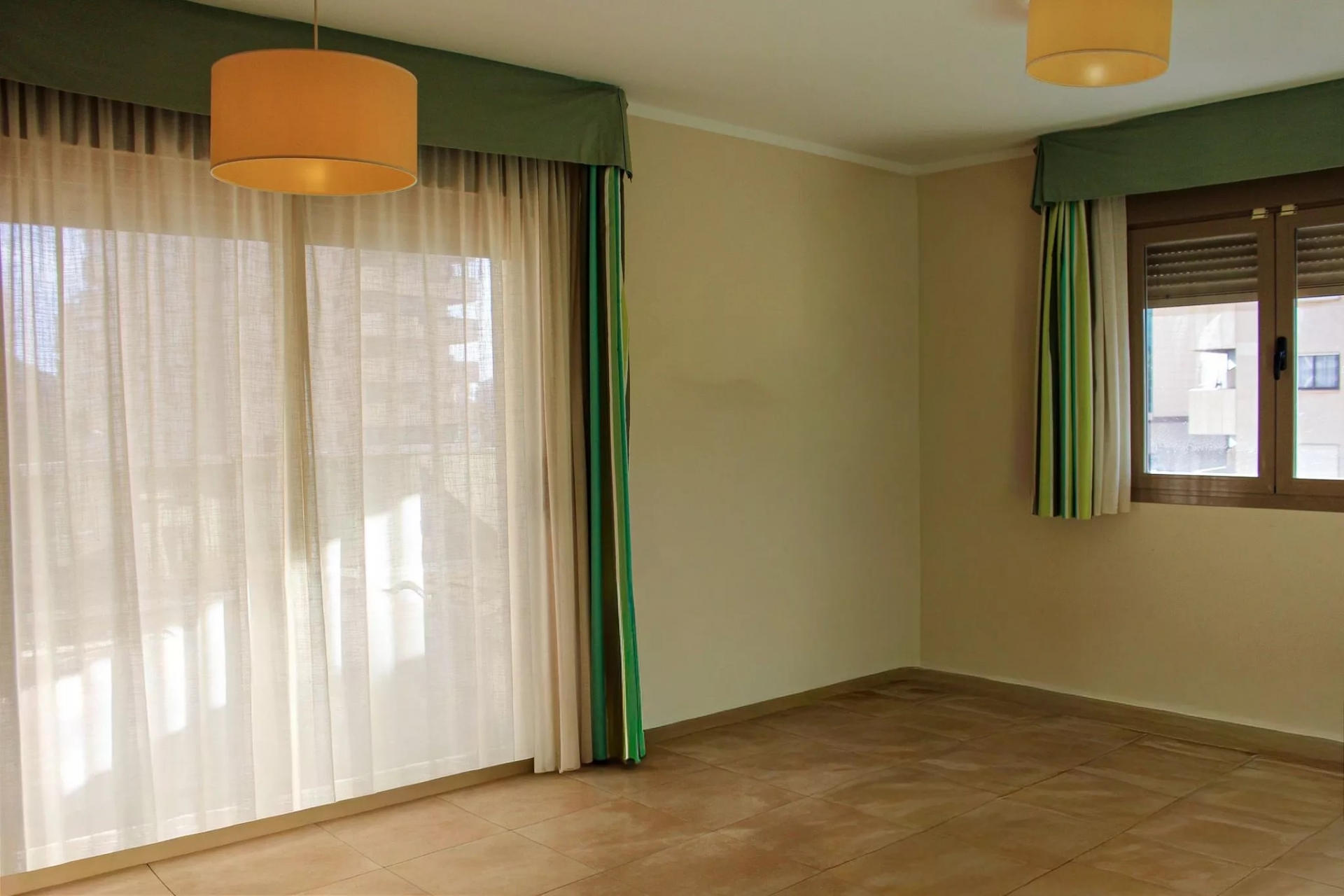 Uudet asunnot - Apartment -
Calp