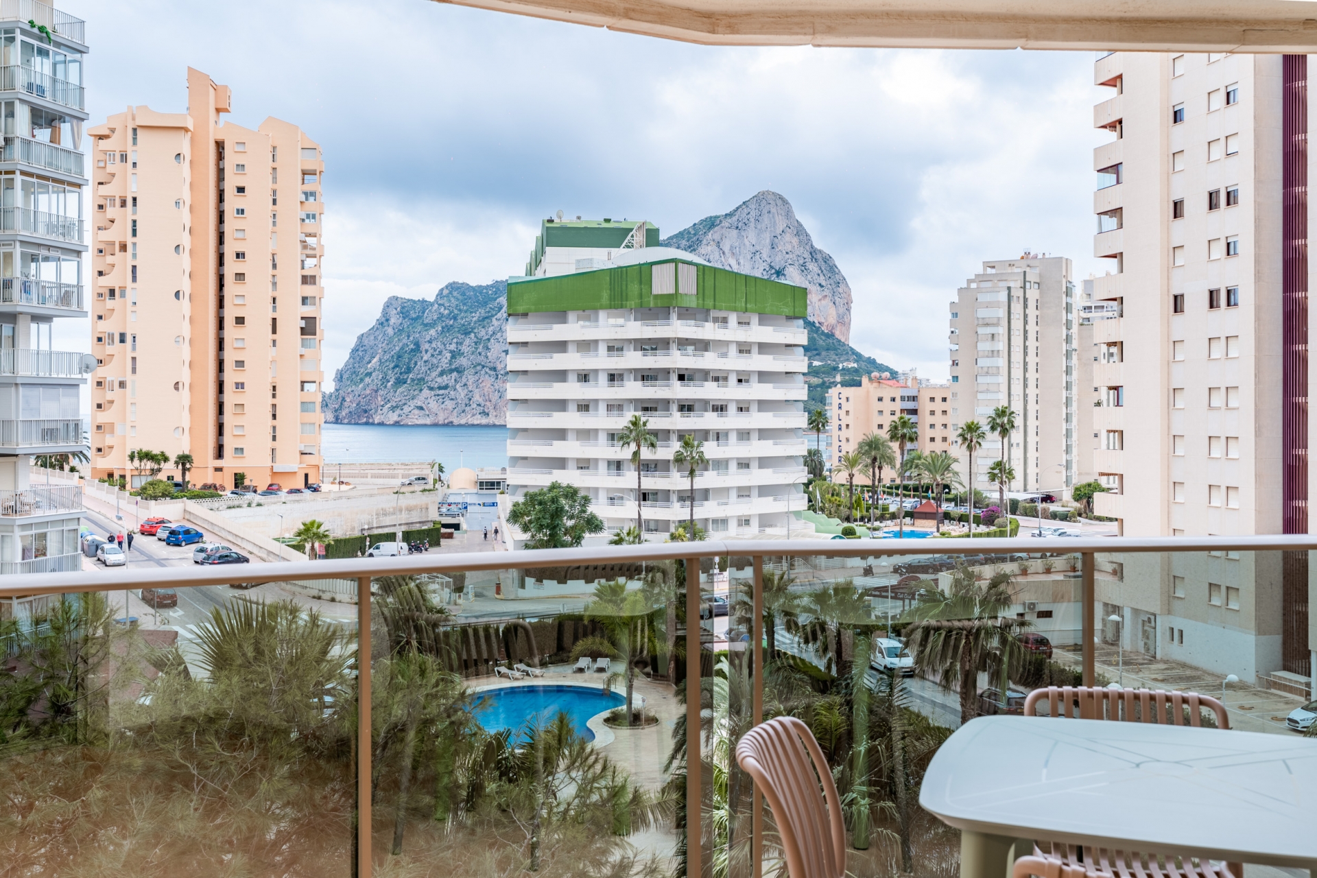 Uudet asunnot - Apartment -
Calp