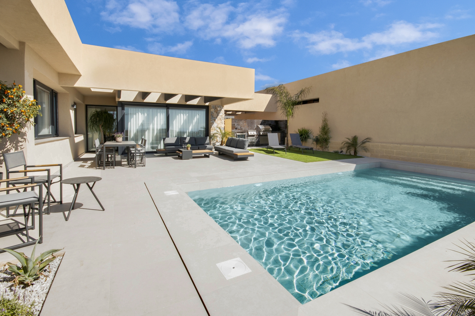 Uudet asunnot - detached -
Altaona Golf & Country Village