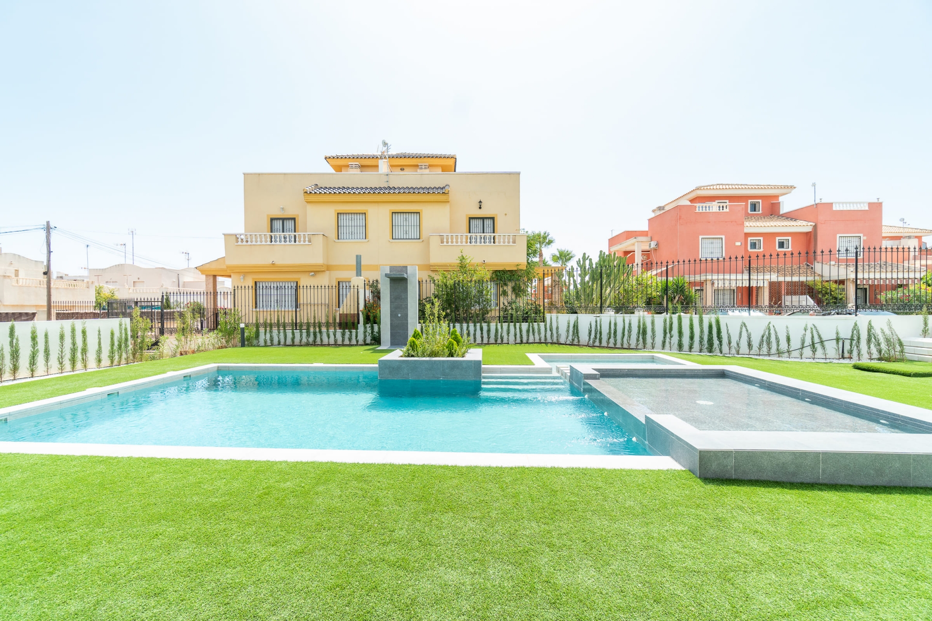 Uudet asunnot - high-bungalow -
Torrevieja