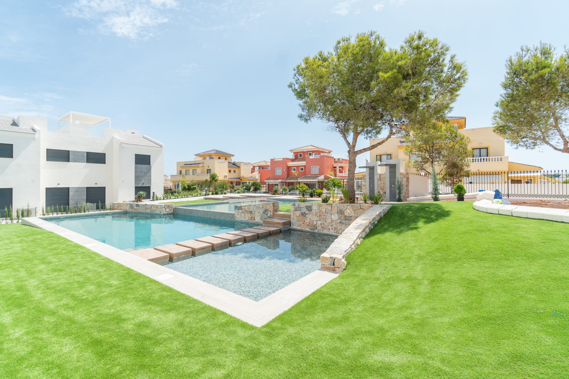 Uudet asunnot - high-bungalow -
Torrevieja