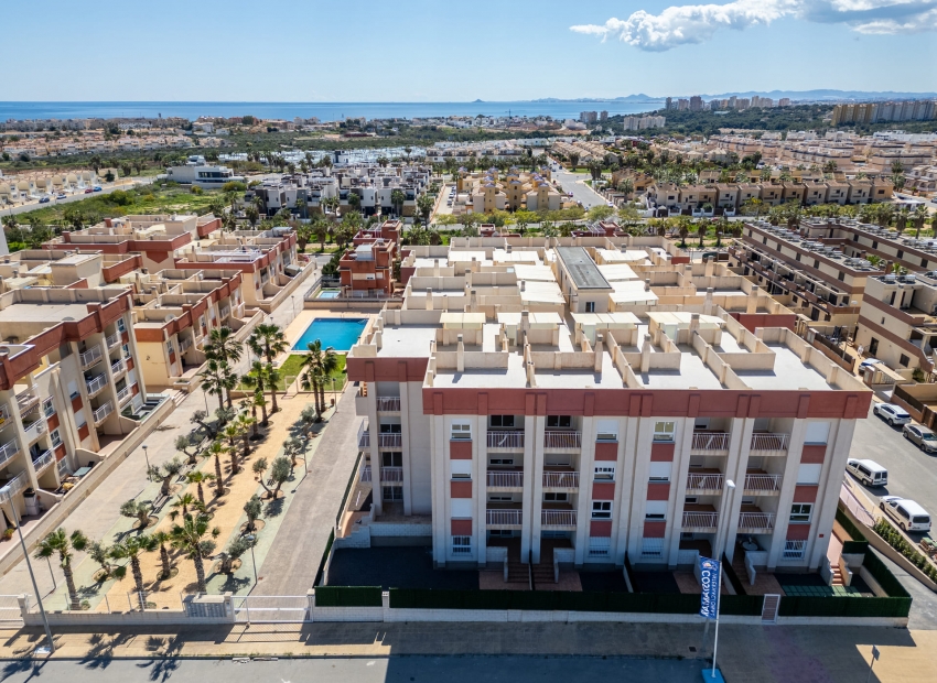 Uudet asunnot - Kattohuoneisto -
Orihuela Costa