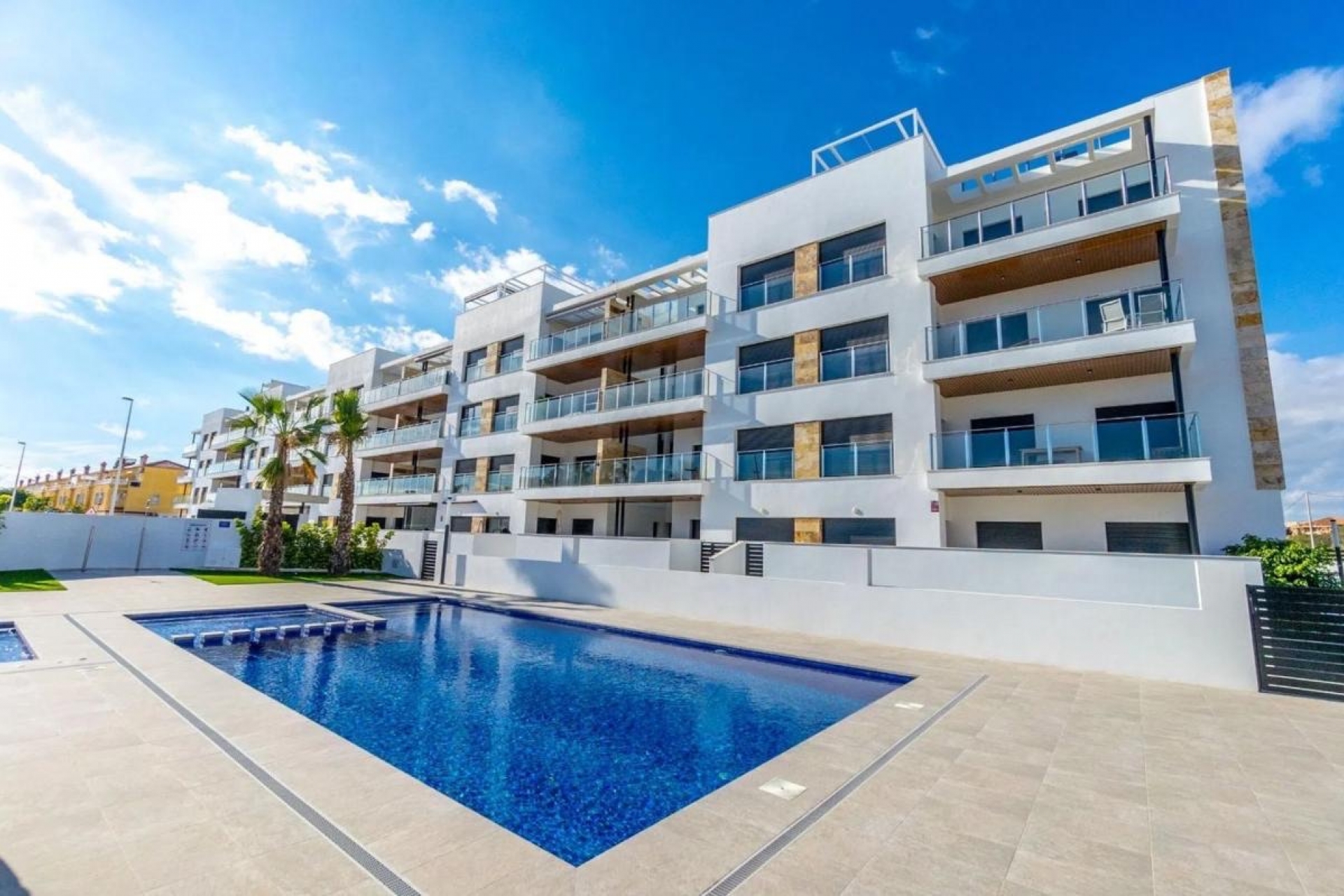 Uudet asunnot - Kattohuoneisto -
Torrevieja