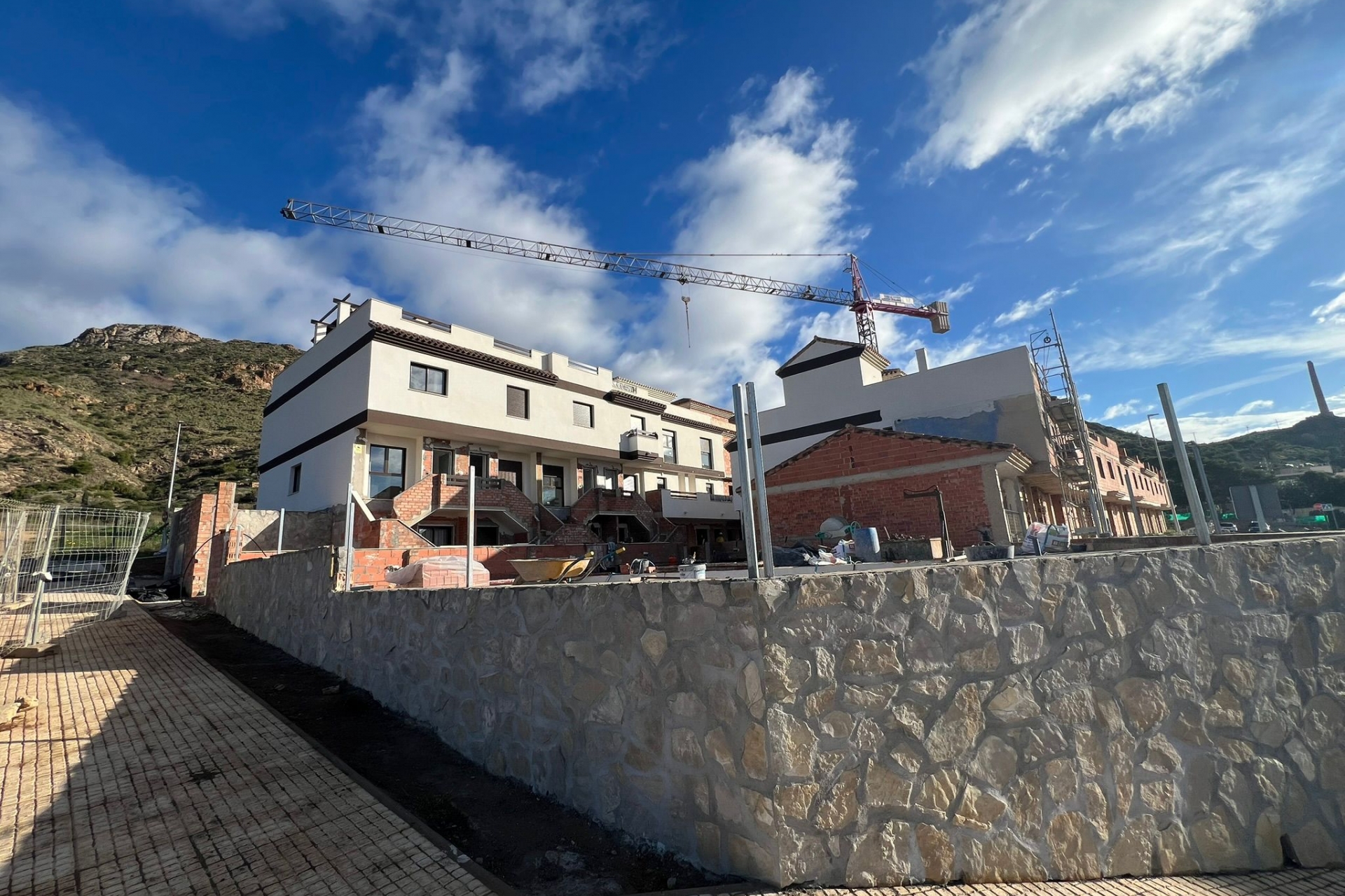 Uudet asunnot - terraced -
Portmán