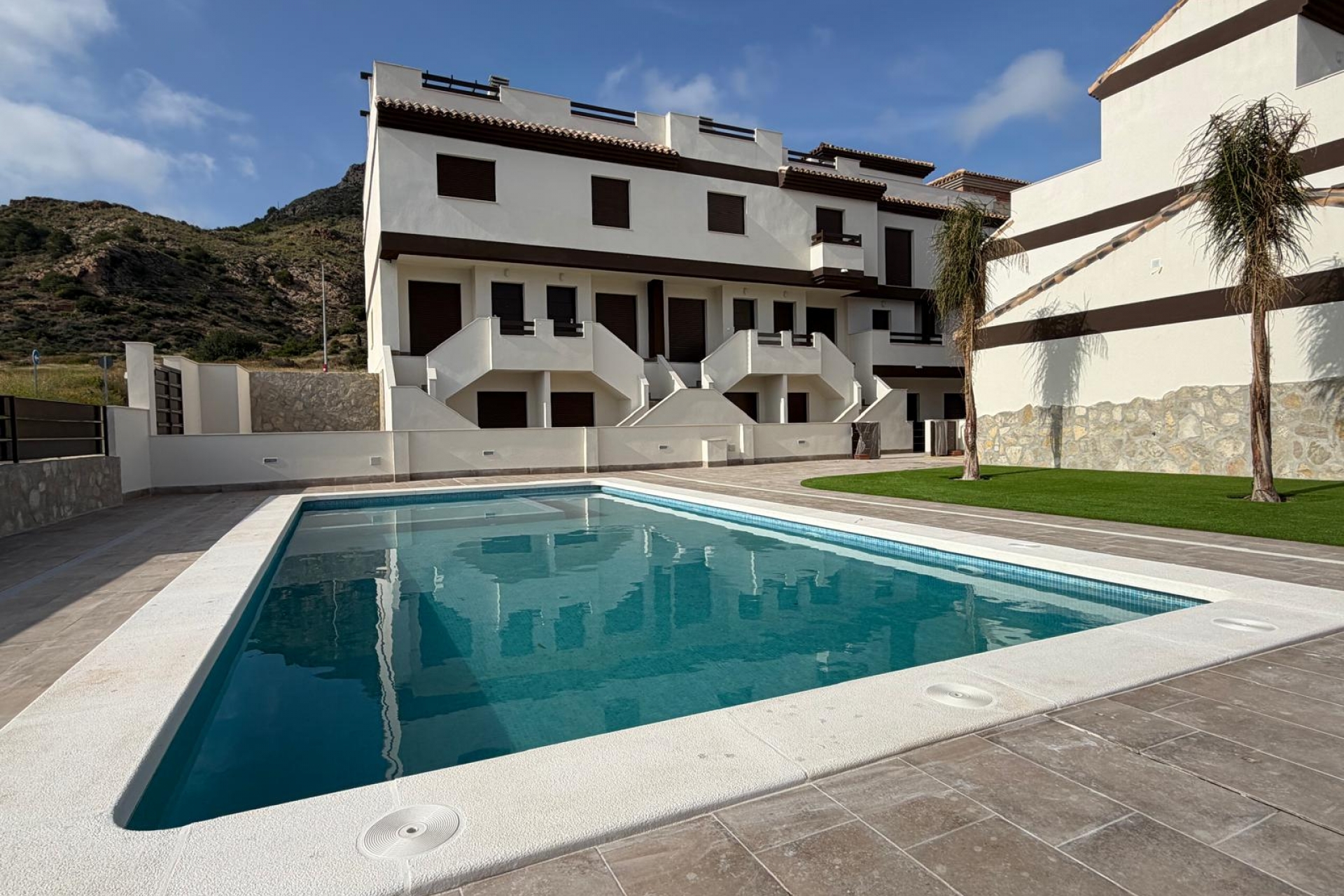 Uudet asunnot - terraced -
Portmán