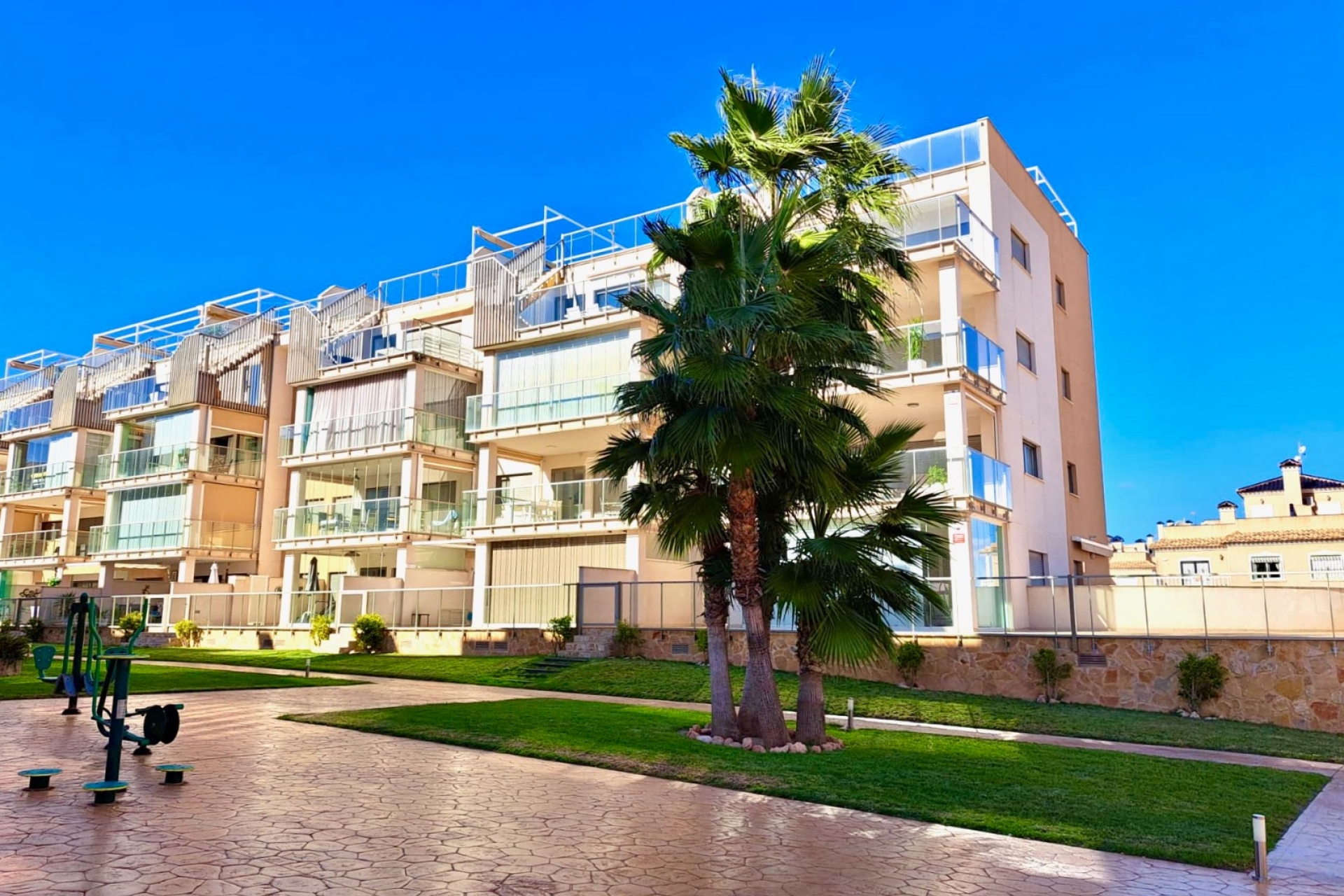 Wiederverkauf - Apartment -
Orihuela Costa - Villamartín