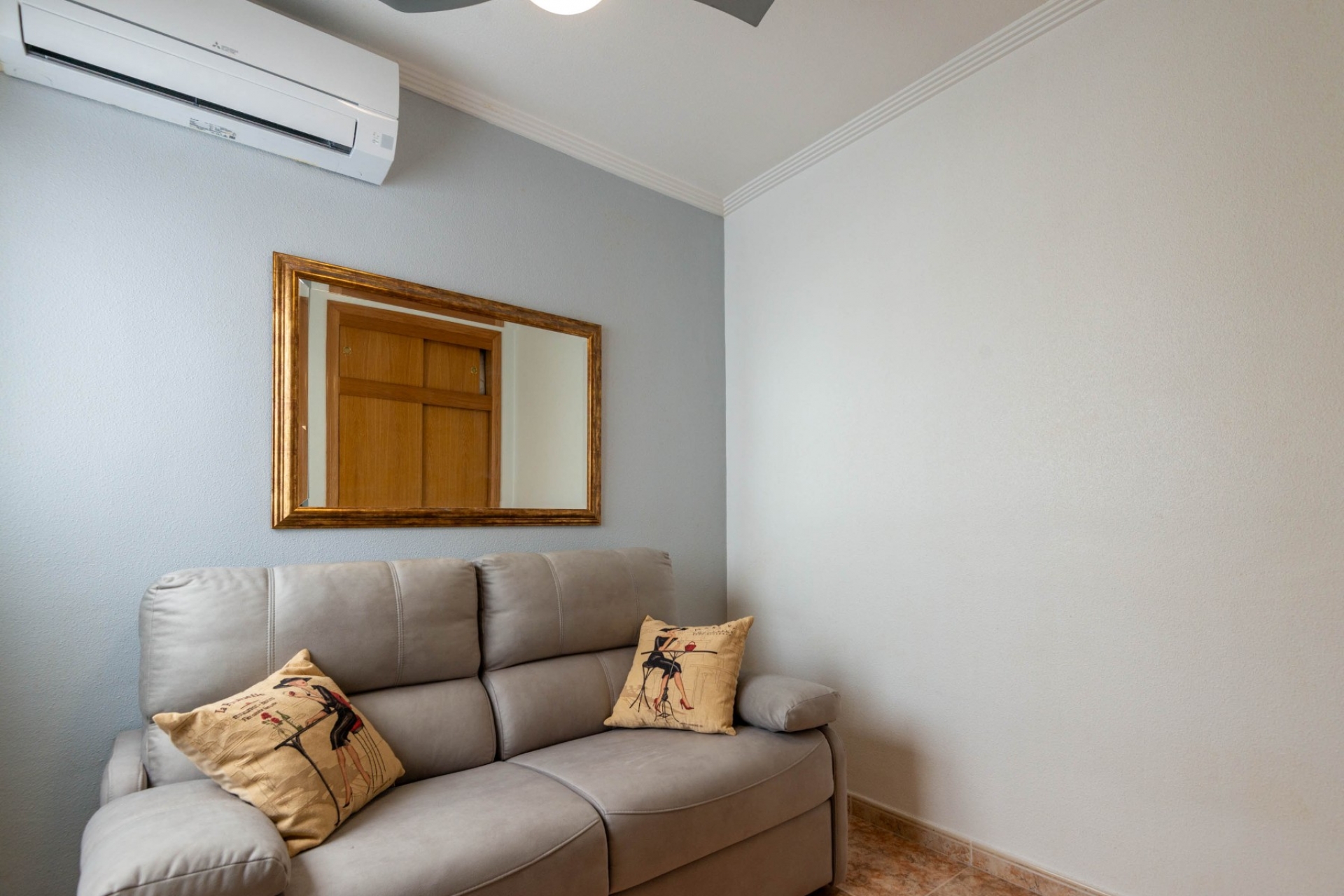 Wiederverkauf - Apartment -
Torrevieja - Playa de los Locos