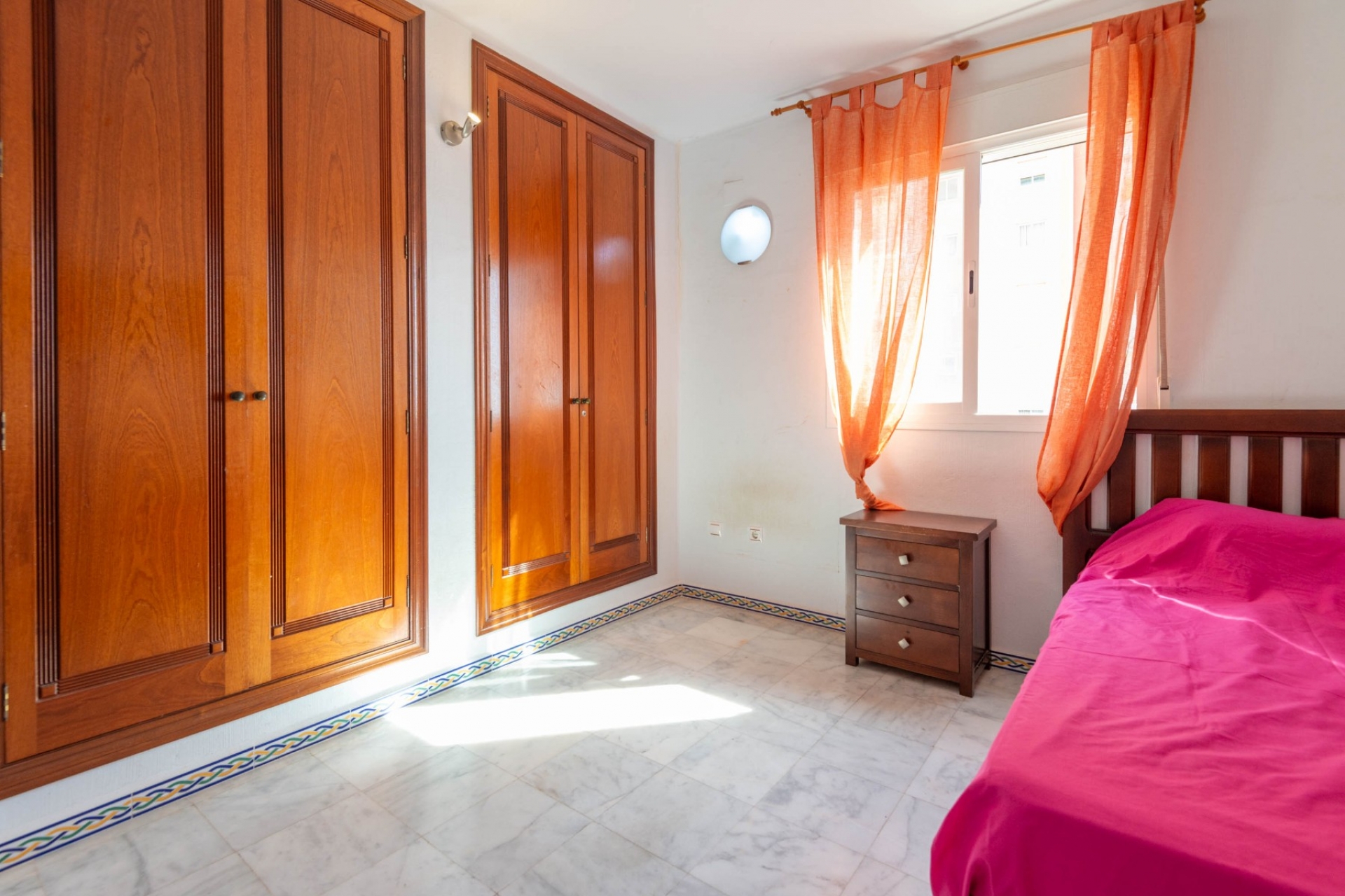 Wiederverkauf - Apartment -
Torrevieja - Playa de los Locos