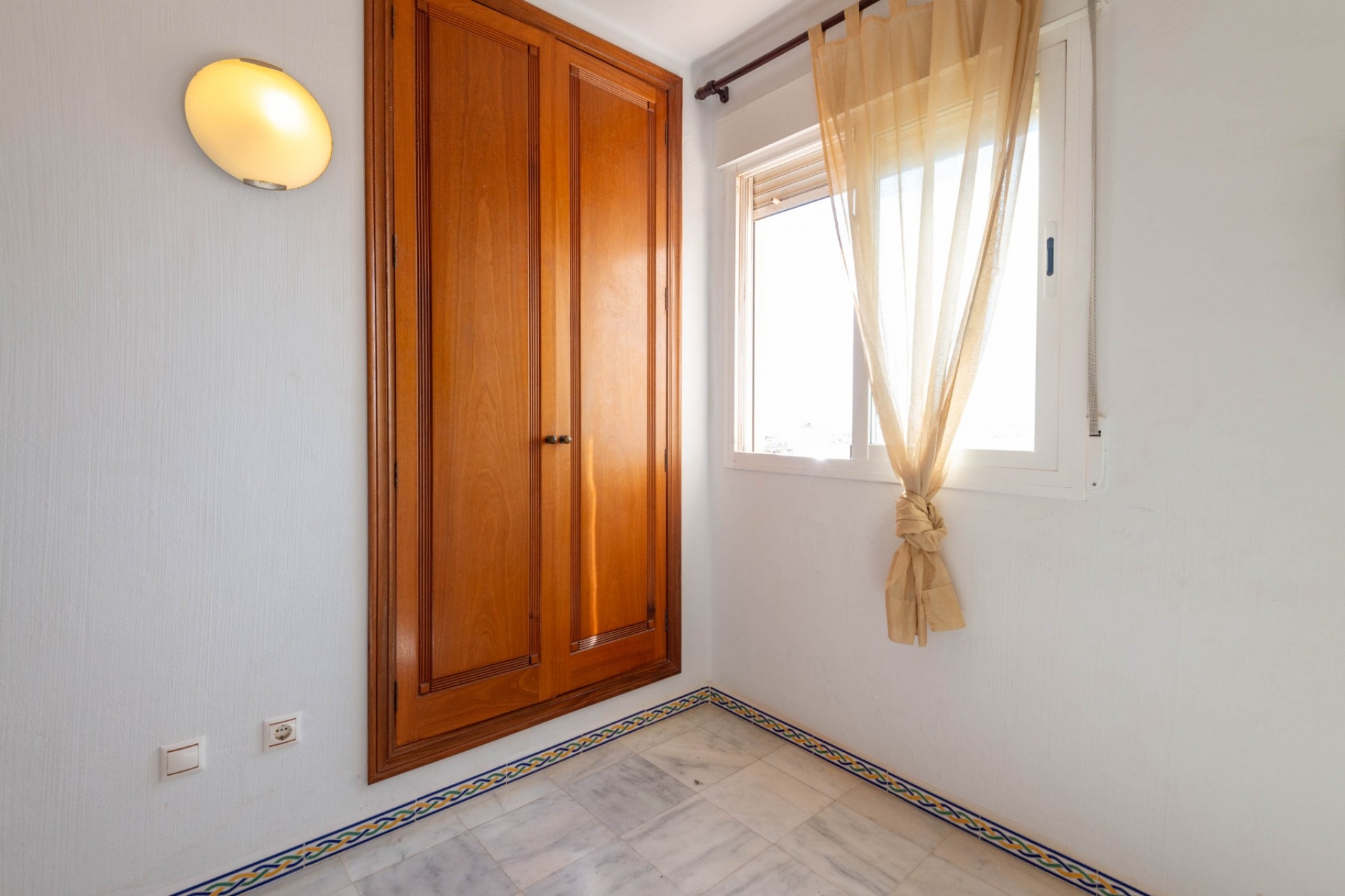 Wiederverkauf - Apartment -
Torrevieja - Playa de los Locos