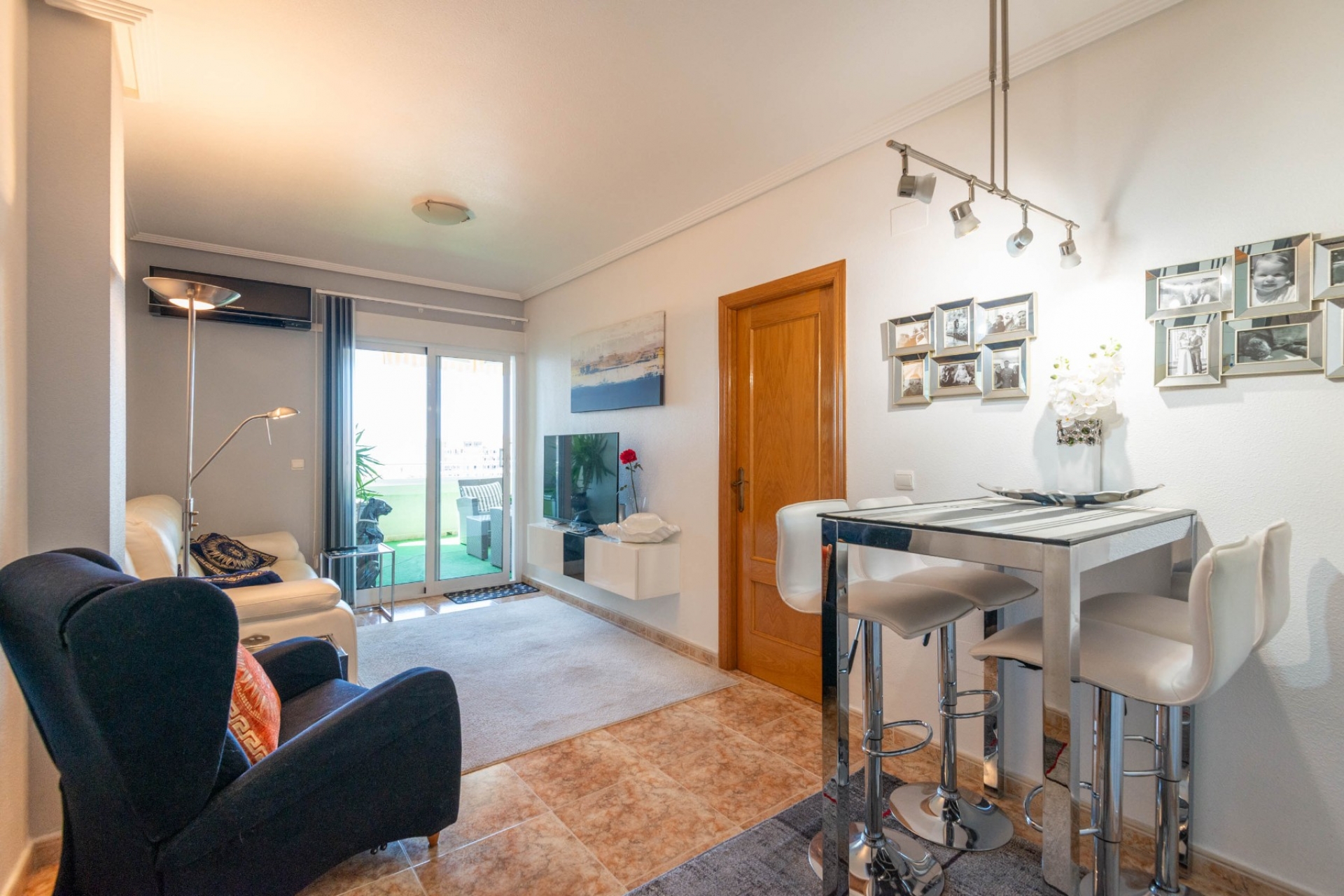 Wiederverkauf - Apartment -
Torrevieja - Playa de los Locos