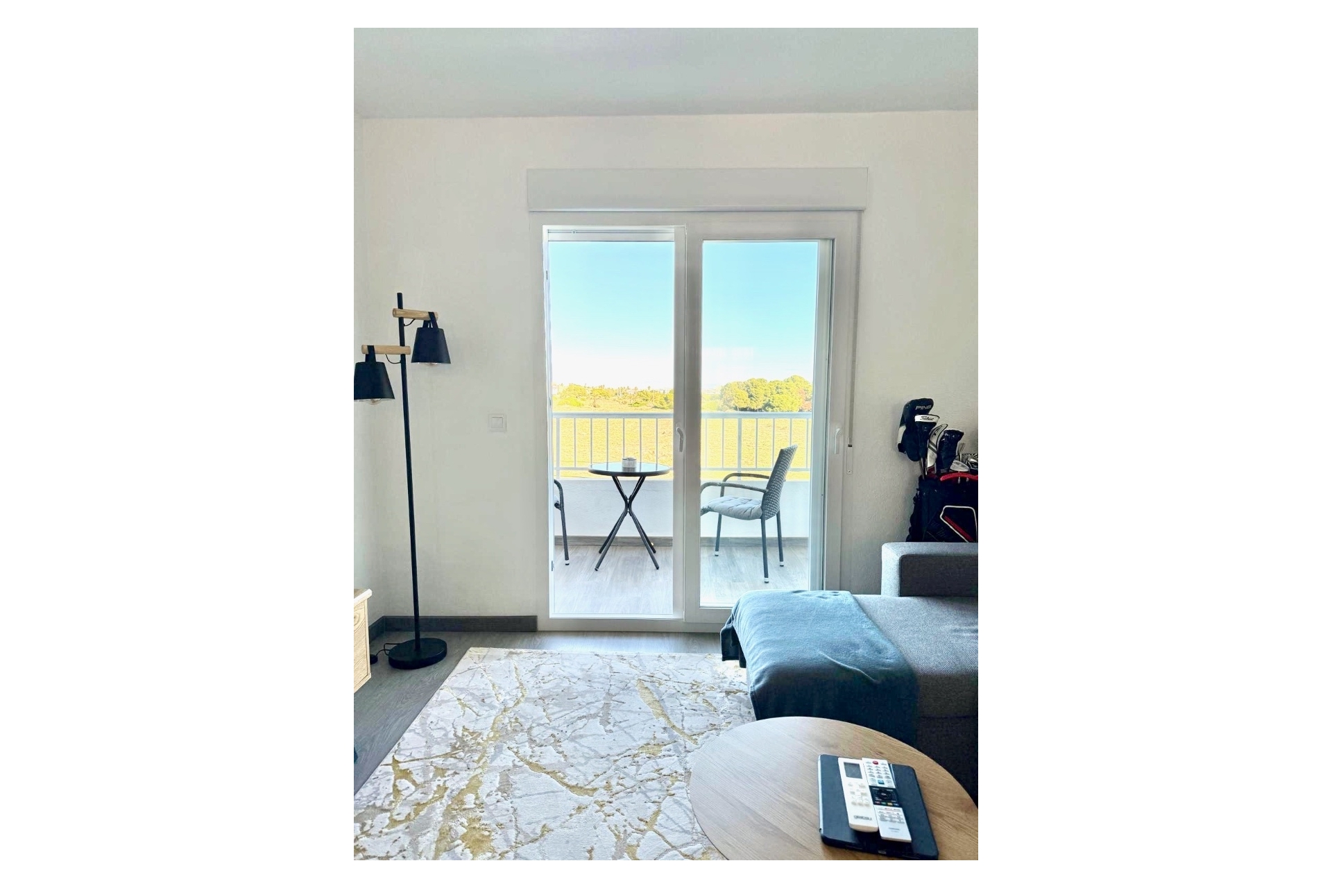 Wiederverkauf - Apartment -
Torrevieja - Punta Prima, Torrevieja