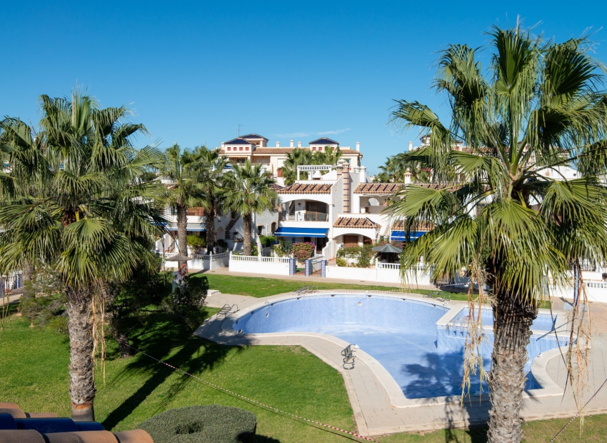 Wiederverkauf - Bungalow -
Orihuela Costa - La Florida