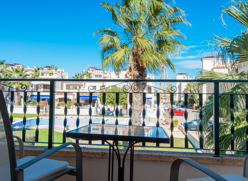 Wiederverkauf - Bungalow -
Orihuela Costa - La Florida