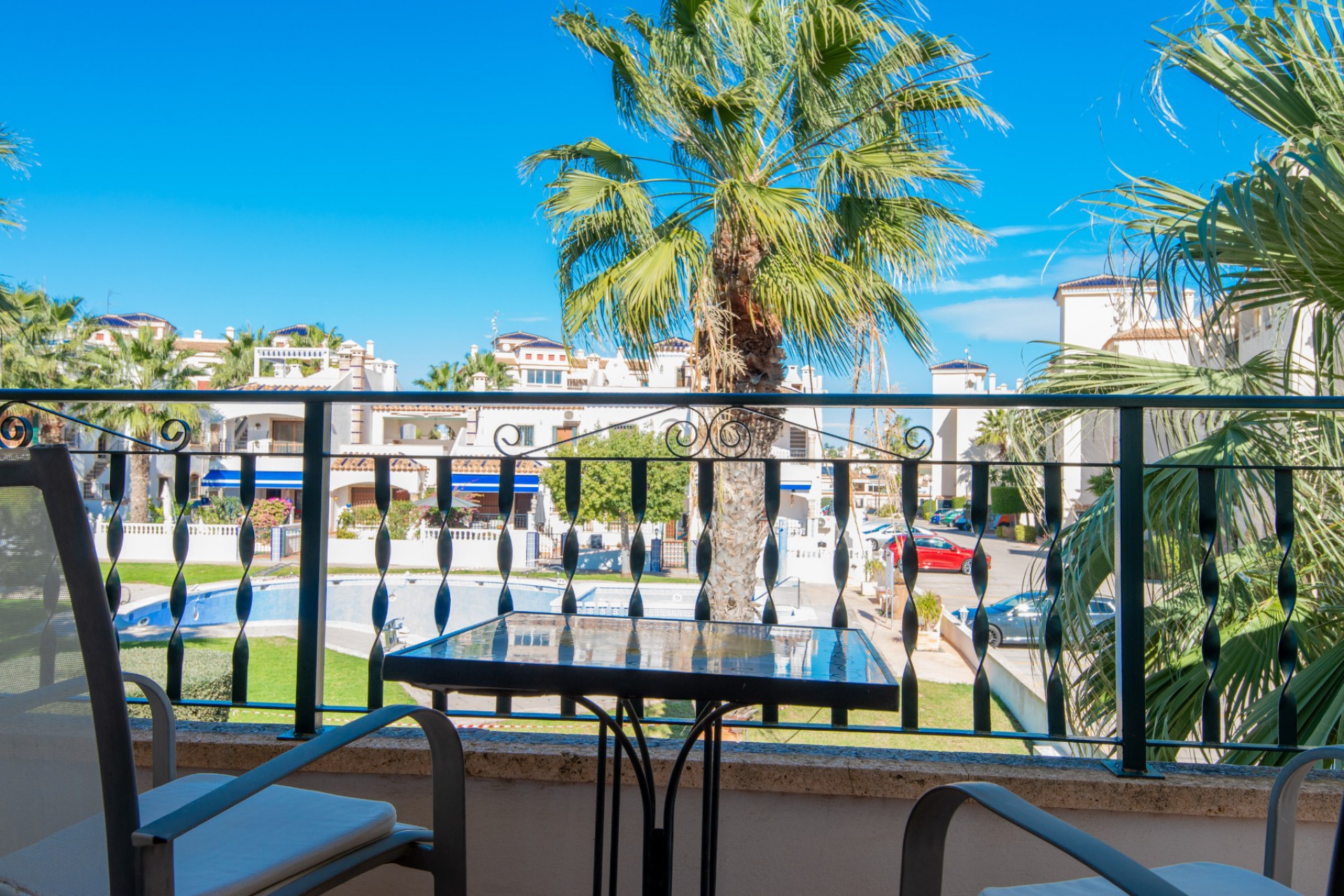 Wiederverkauf - Bungalow -
Orihuela Costa - La Florida