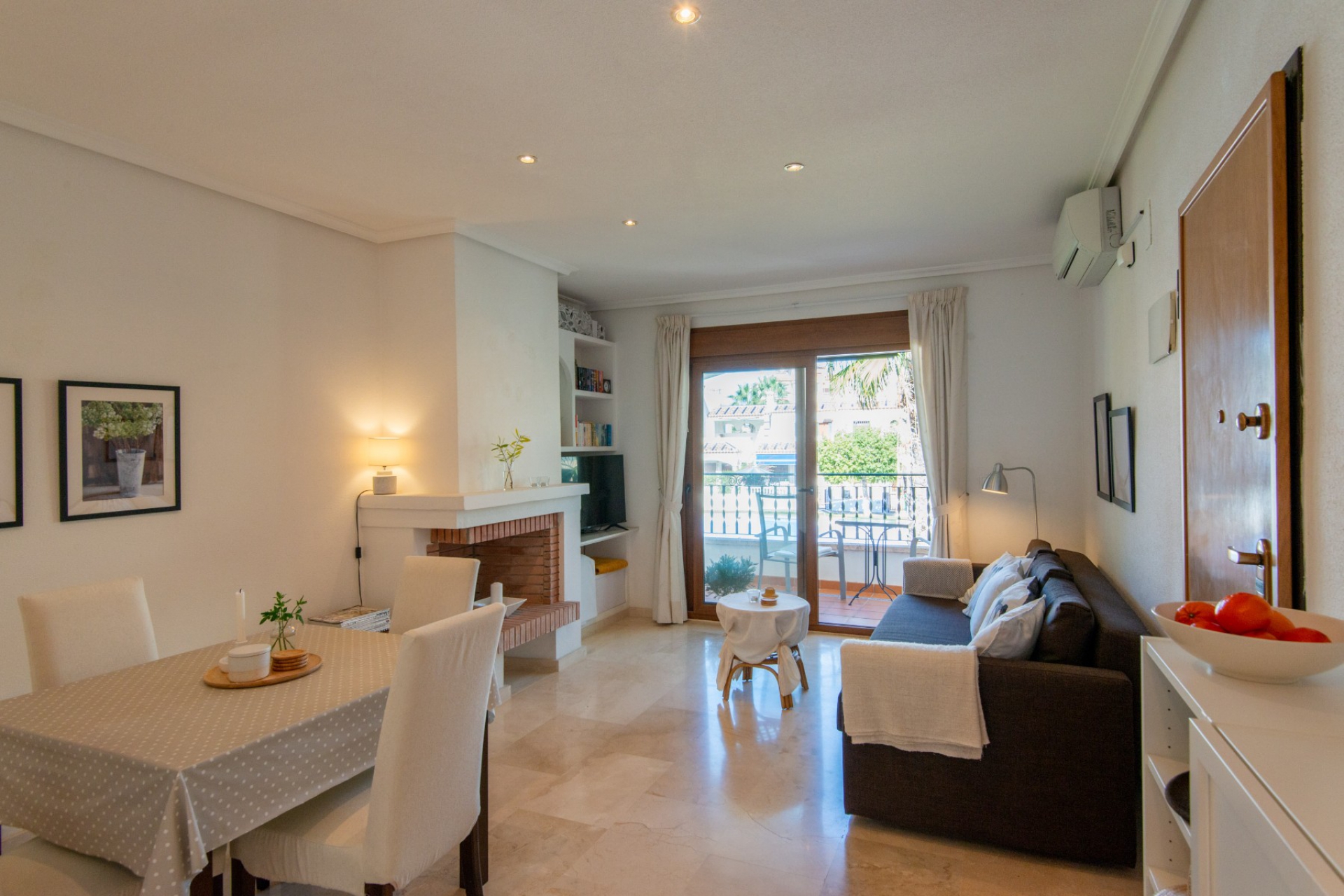 Wiederverkauf - Bungalow -
Orihuela Costa - La Florida