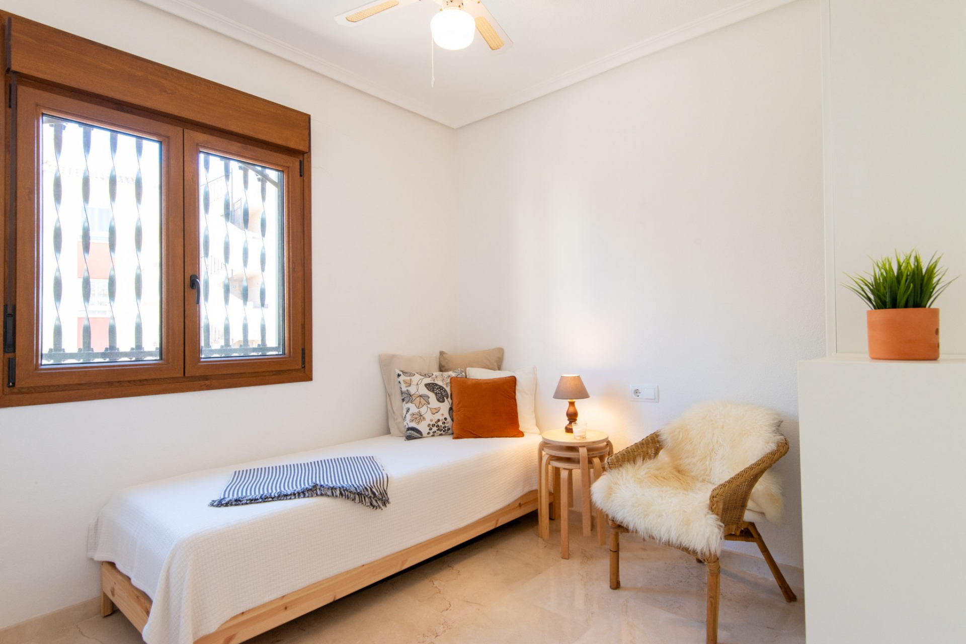 Wiederverkauf - Bungalow -
Orihuela Costa - La Florida