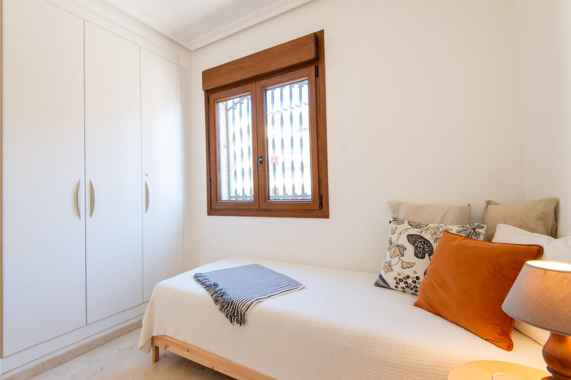 Wiederverkauf - Bungalow -
Orihuela Costa - La Florida