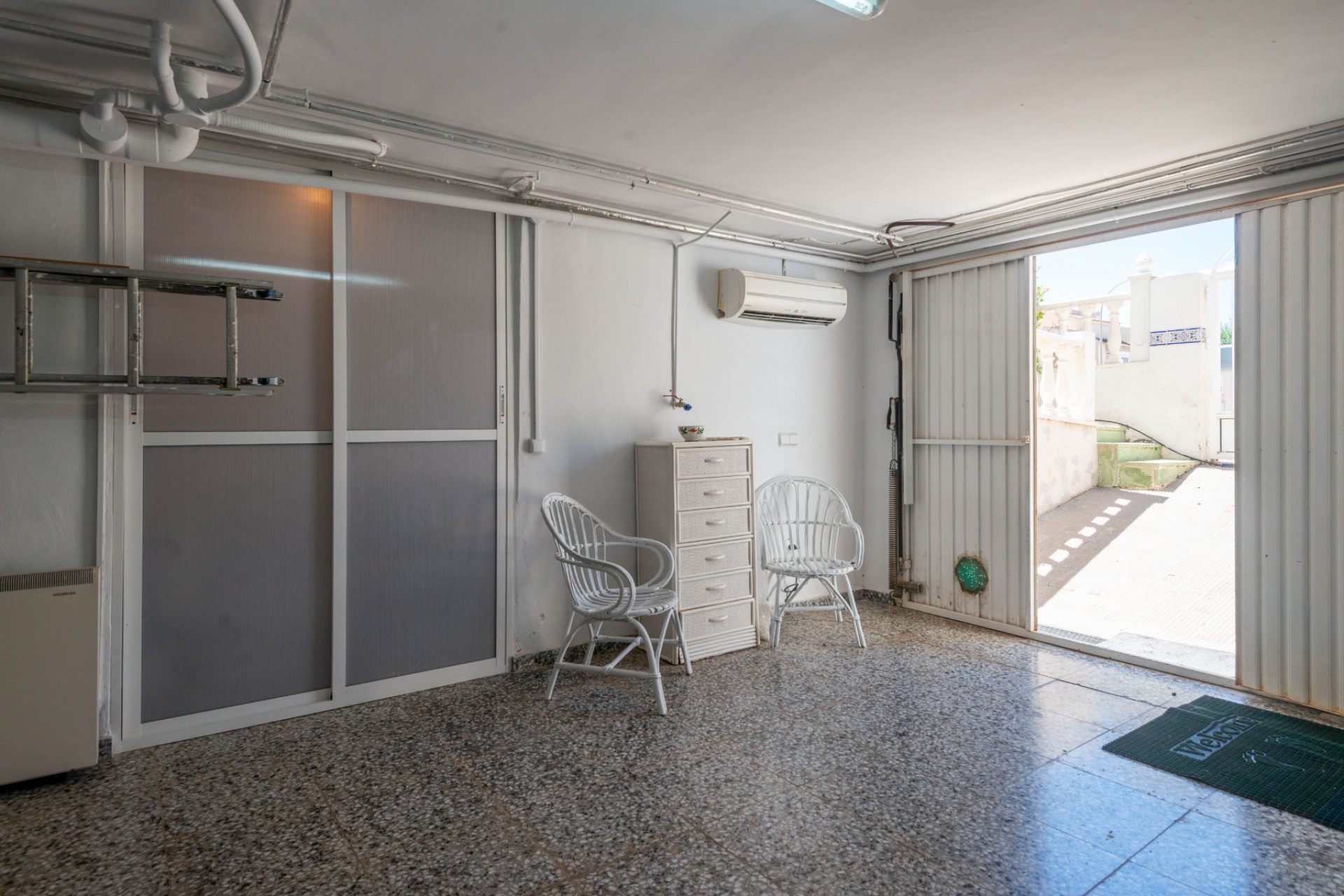 Wiederverkauf - Quatro -
Torrevieja - Acequion