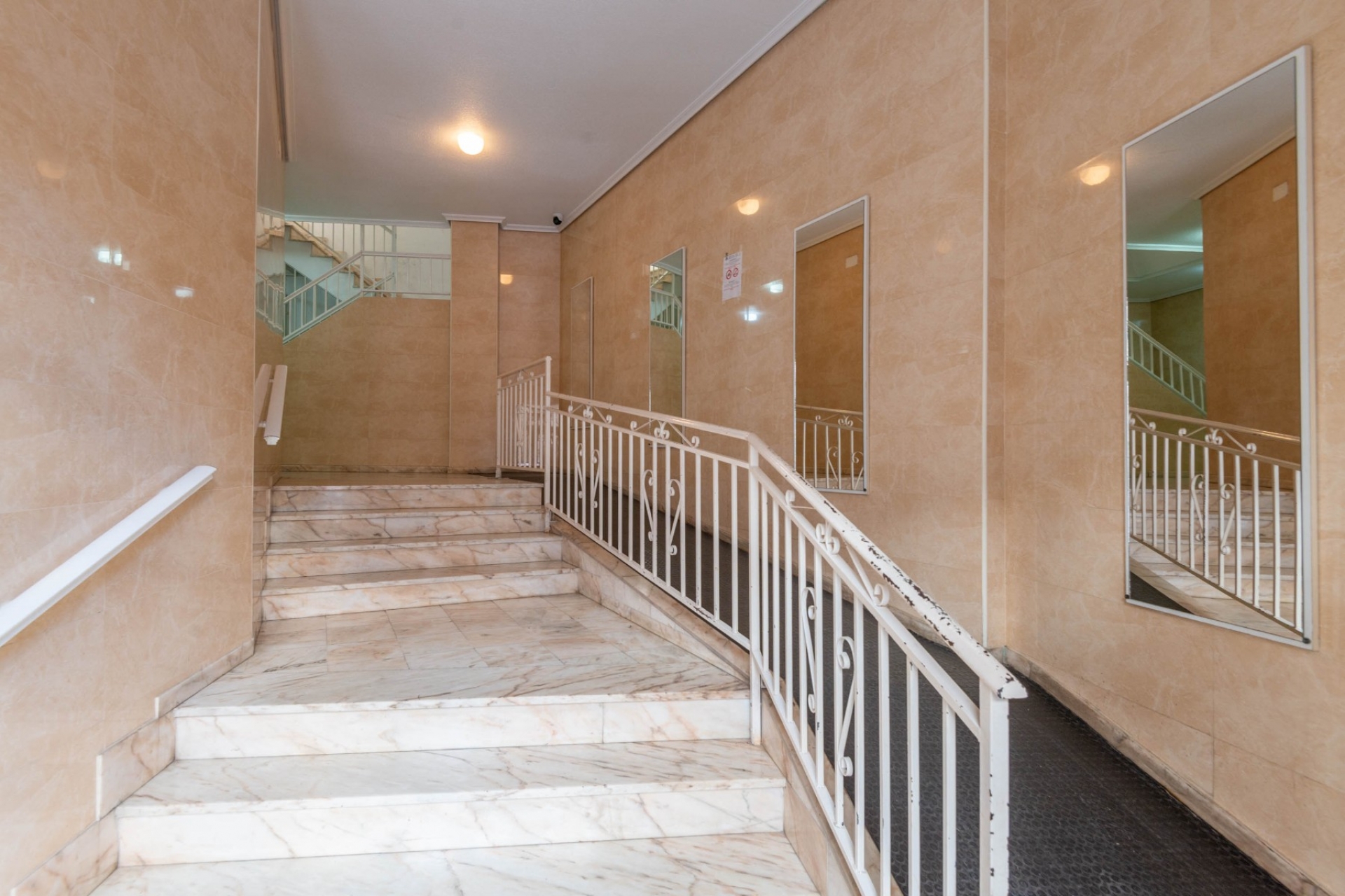 Wiederverkauf - Wohnung -
Torrevieja - Centro