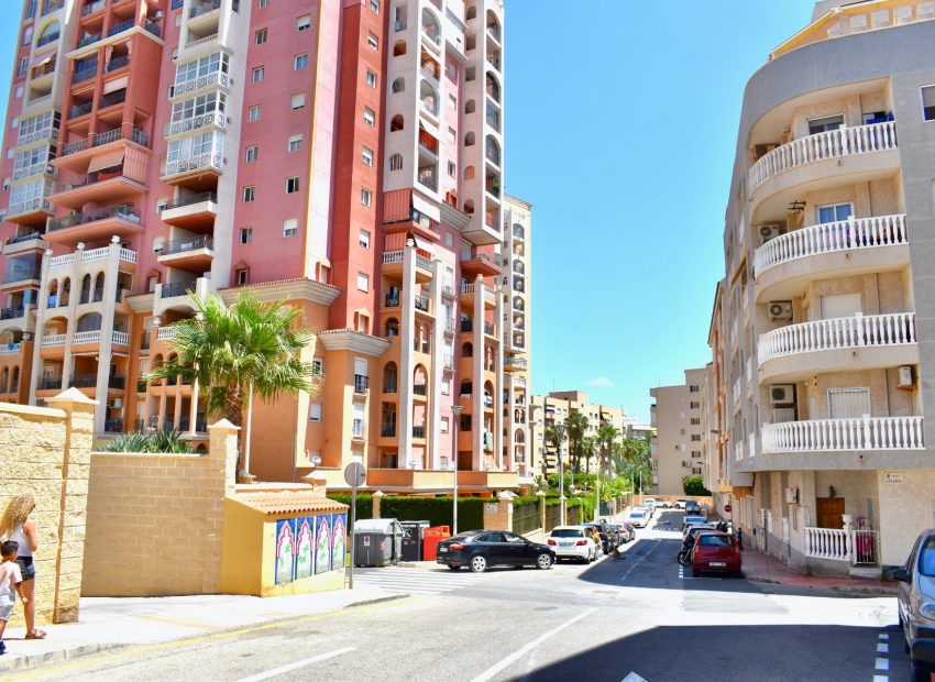 Wiederverkauf - Wohnung -
Torrevieja - Habaneras